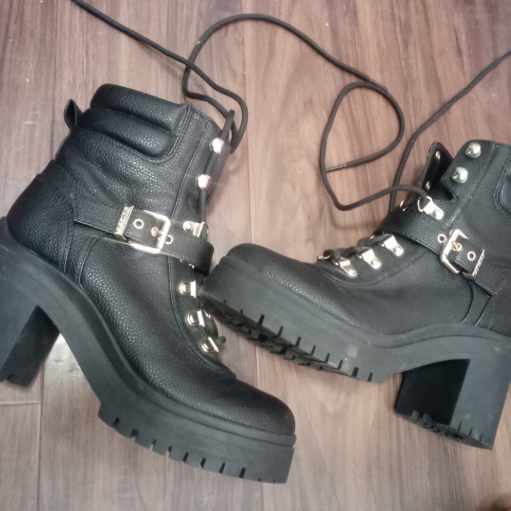 Guess Black Buckle And Zipper Boots (Never Worn)